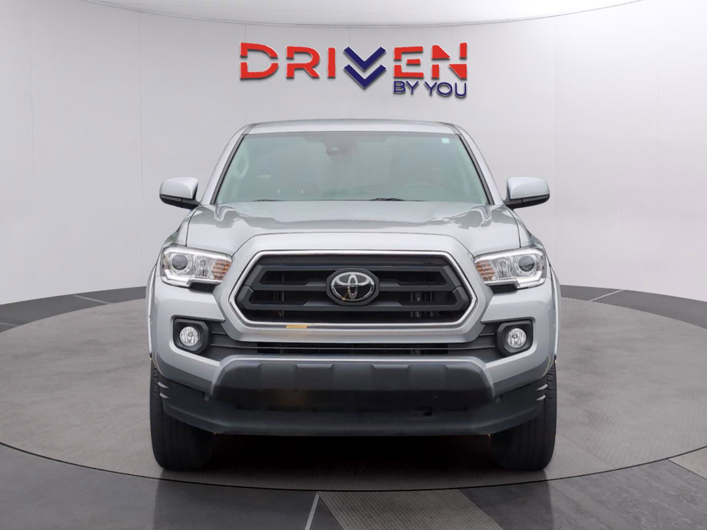 Used 2023 Toyota Tacoma SR5 AWD/4WD image 8