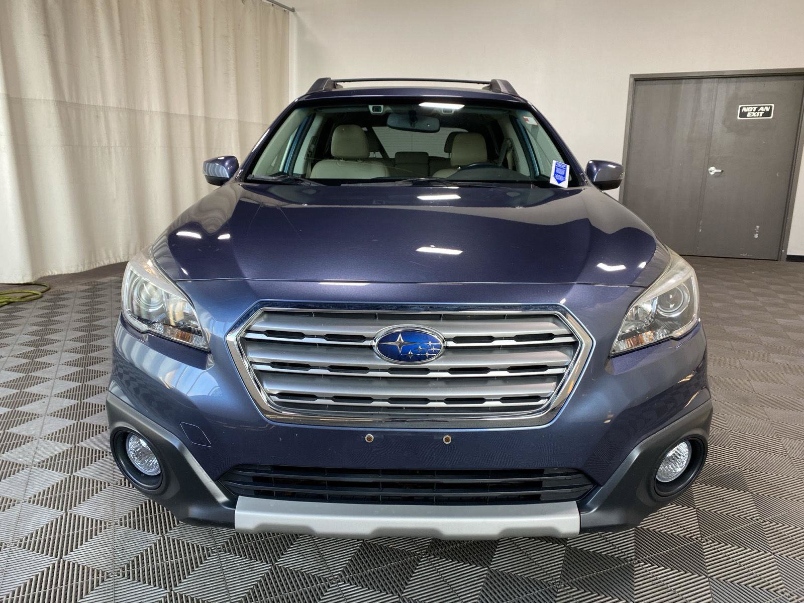 Used 2015 Subaru Outback 2.5i Limited AWD/4WD image 2