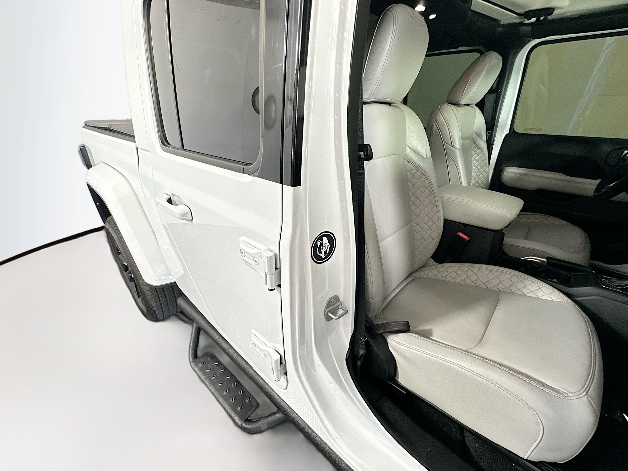 Used 2022 Jeep Gladiator Overland AWD/4WD image 28