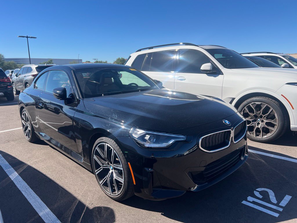 Certified 2024 BMW 230i Coupe w/ Convenience Package RWD image 2