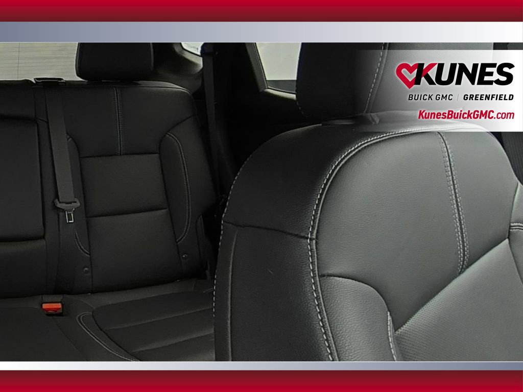 Used 2024 Chevrolet Blazer LT w/ Sound & Technology Package FWD image 33