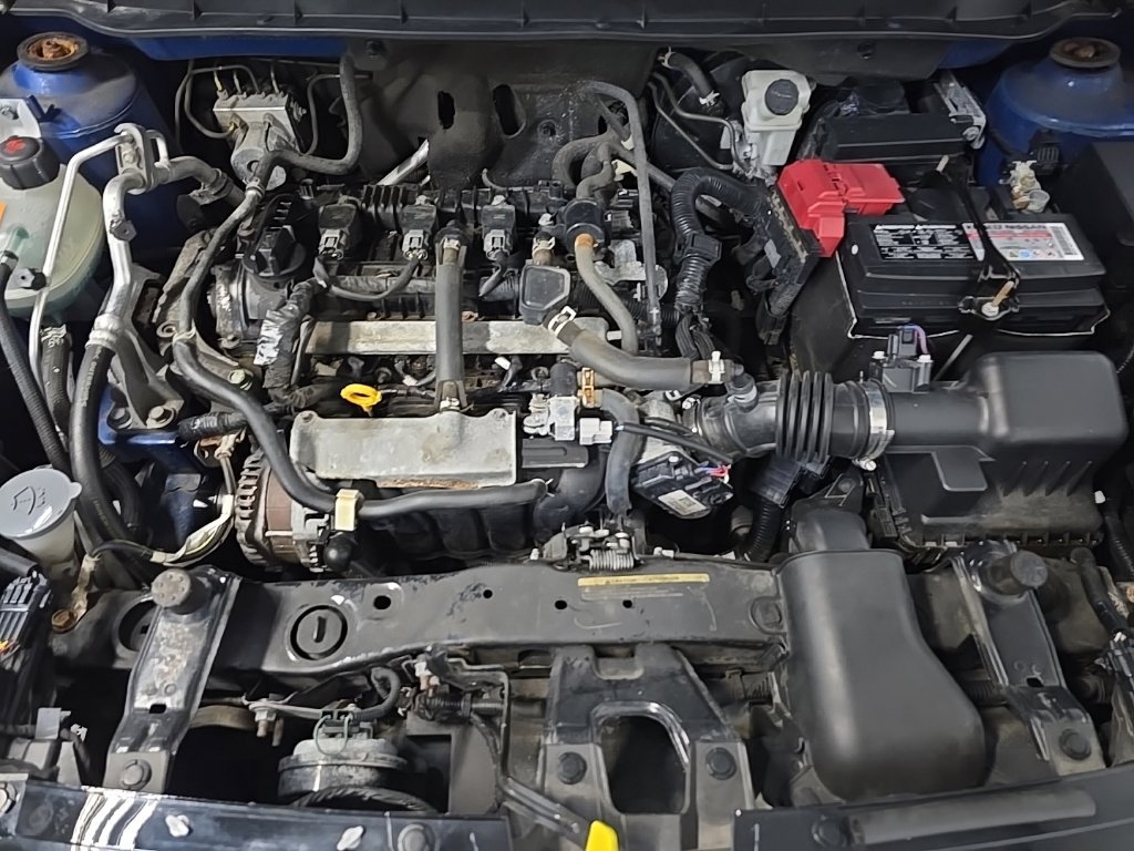 Used 2021 Nissan Kicks SR FWD image 13