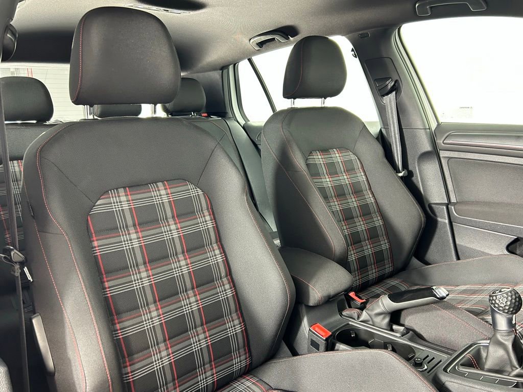 Used 2021 Volkswagen GTI S image 11