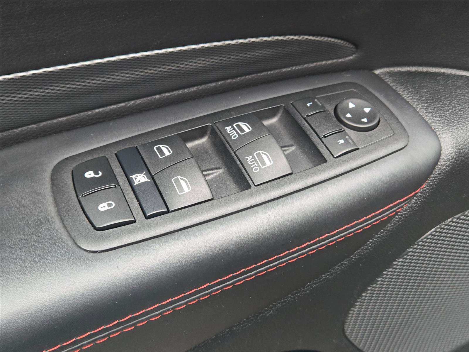Used 2025 Dodge Durango R/T image 27