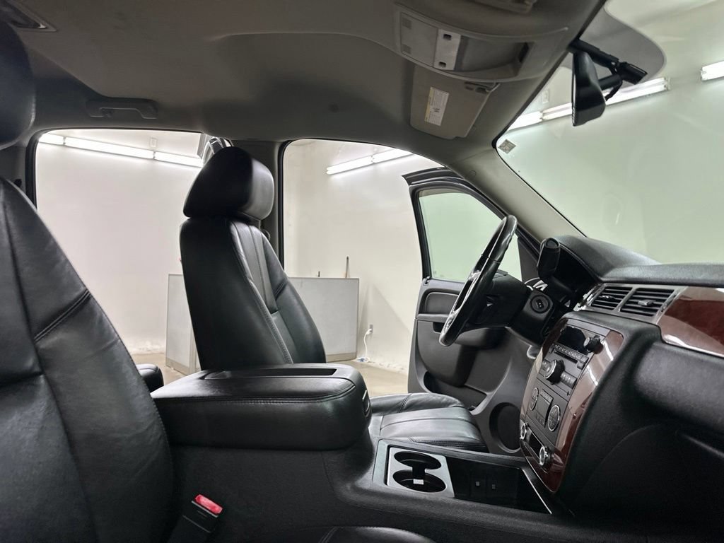Used 2011 Chevrolet Silverado 1500 LTZ AWD/4WD image 27