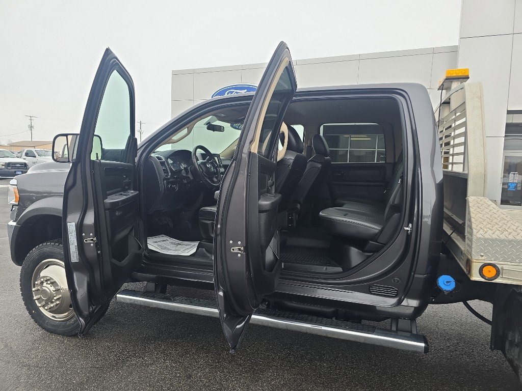 Used 2020 RAM 5500 Tradesman w/ Chrome Appearance Group image 12