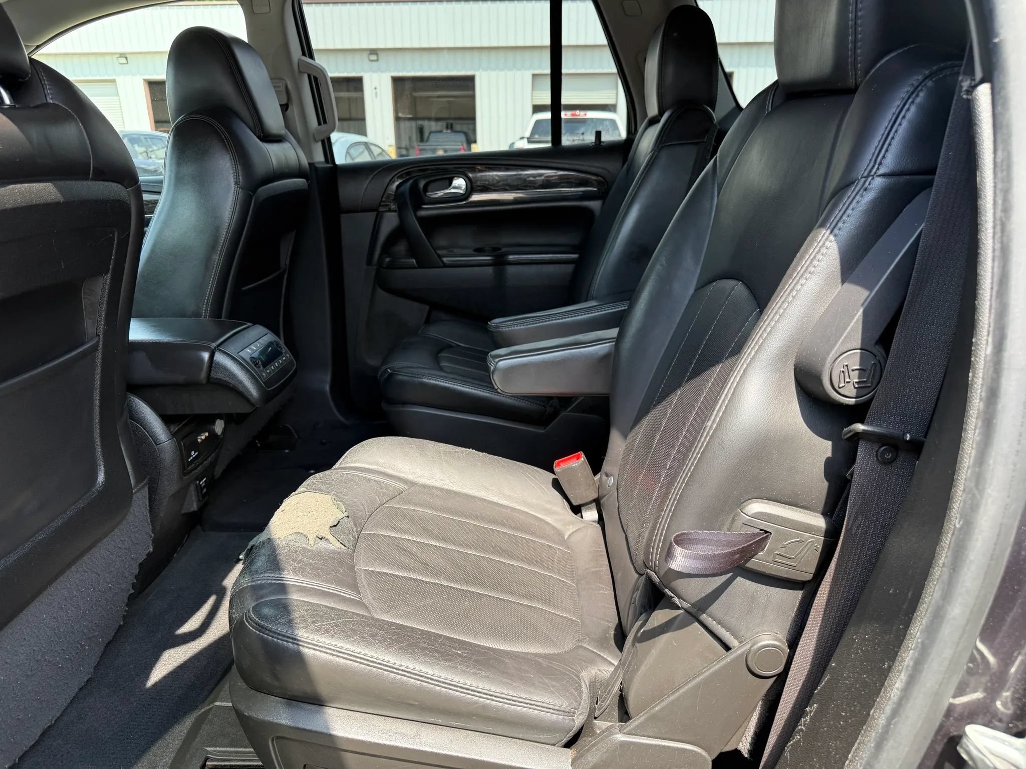 Used 2014 Buick Enclave Premium FWD image 21
