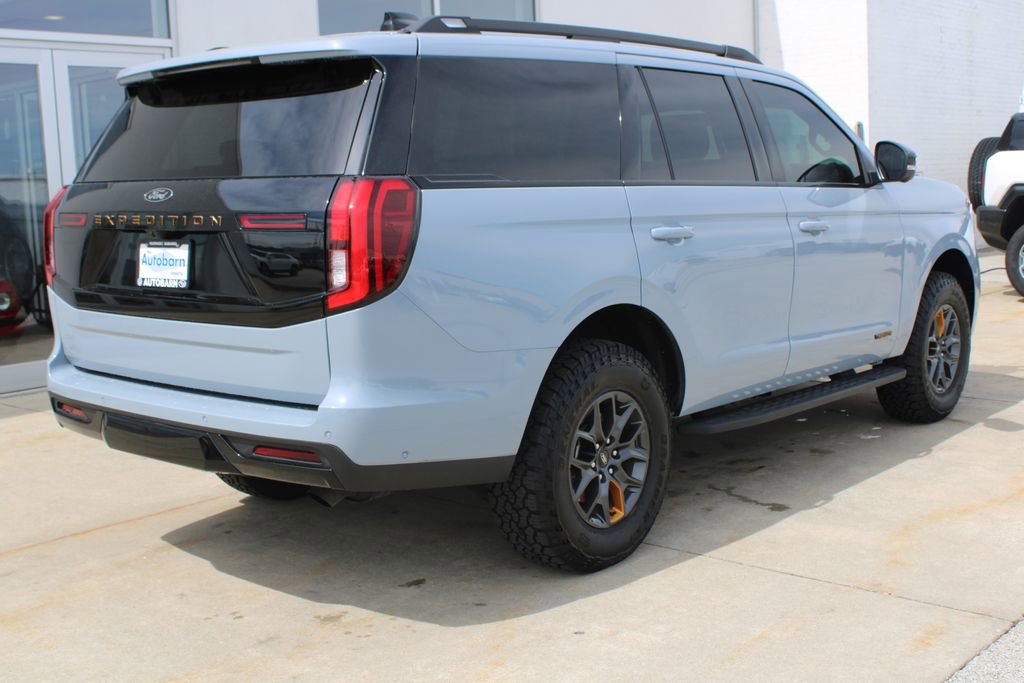 Used 2025 Ford Expedition Tremor AWD/4WD image 6