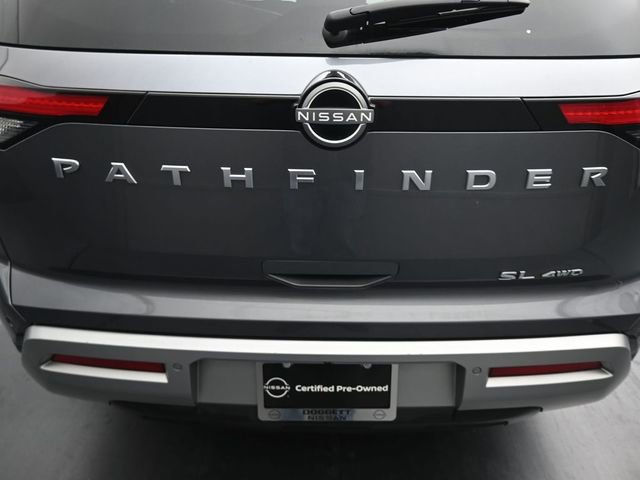 Used 2025 Nissan Pathfinder SL image 14