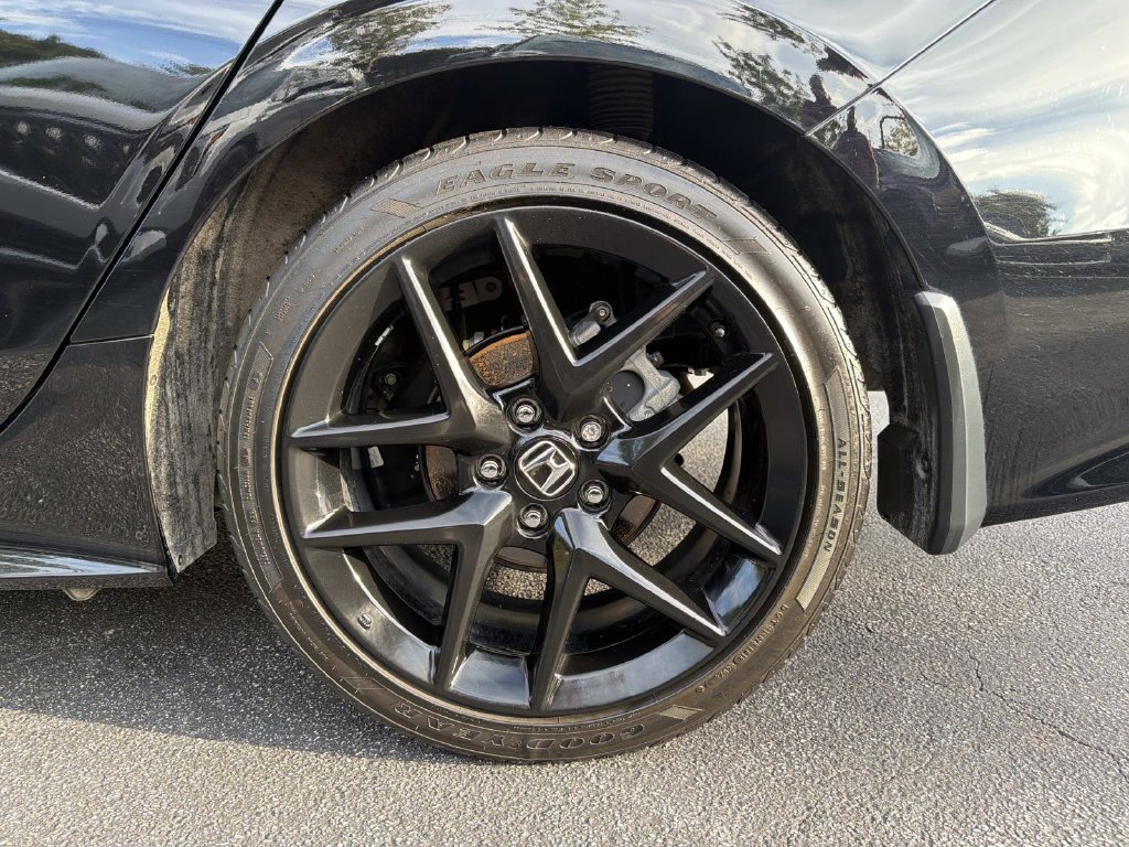 Used 2025 Honda Civic Sport image 16
