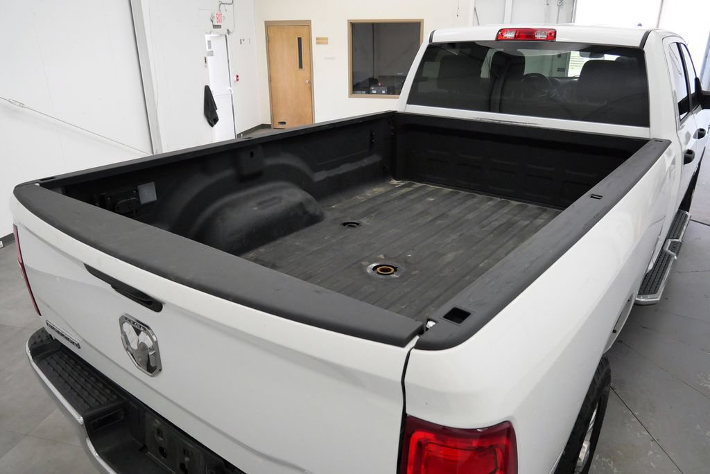 Used 2024 RAM 3500 Big Horn AWD/4WD image 38