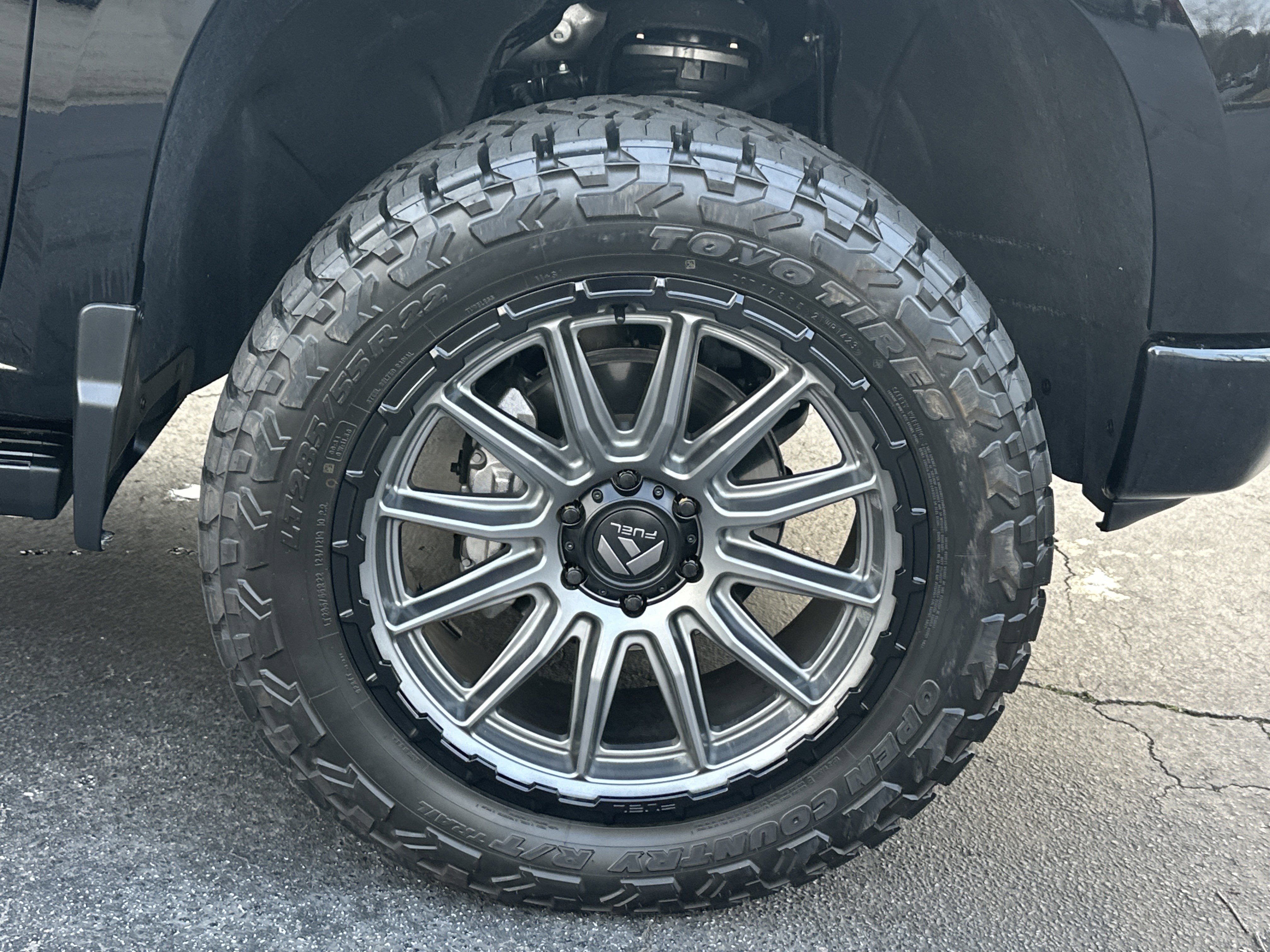Certified 2025 Chevrolet Silverado 1500 High Country AWD/4WD image 14