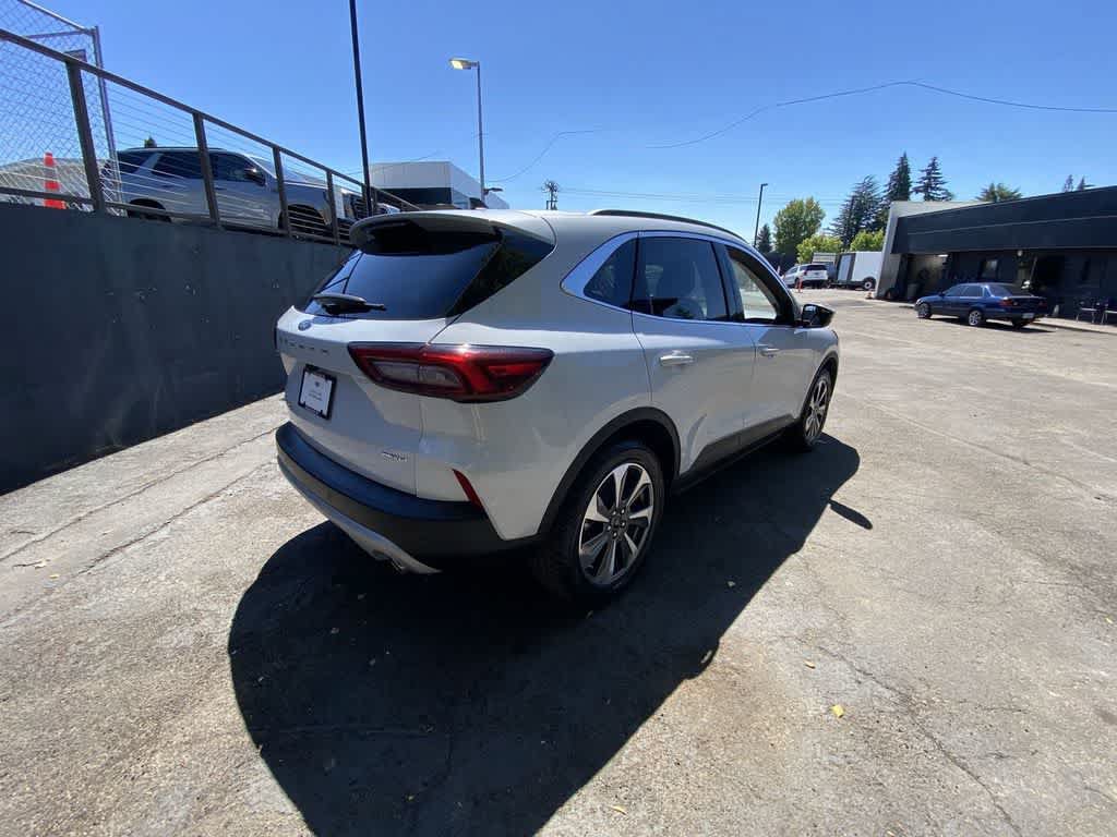 Used 2025 Ford Escape Platinum AWD/4WD image 6