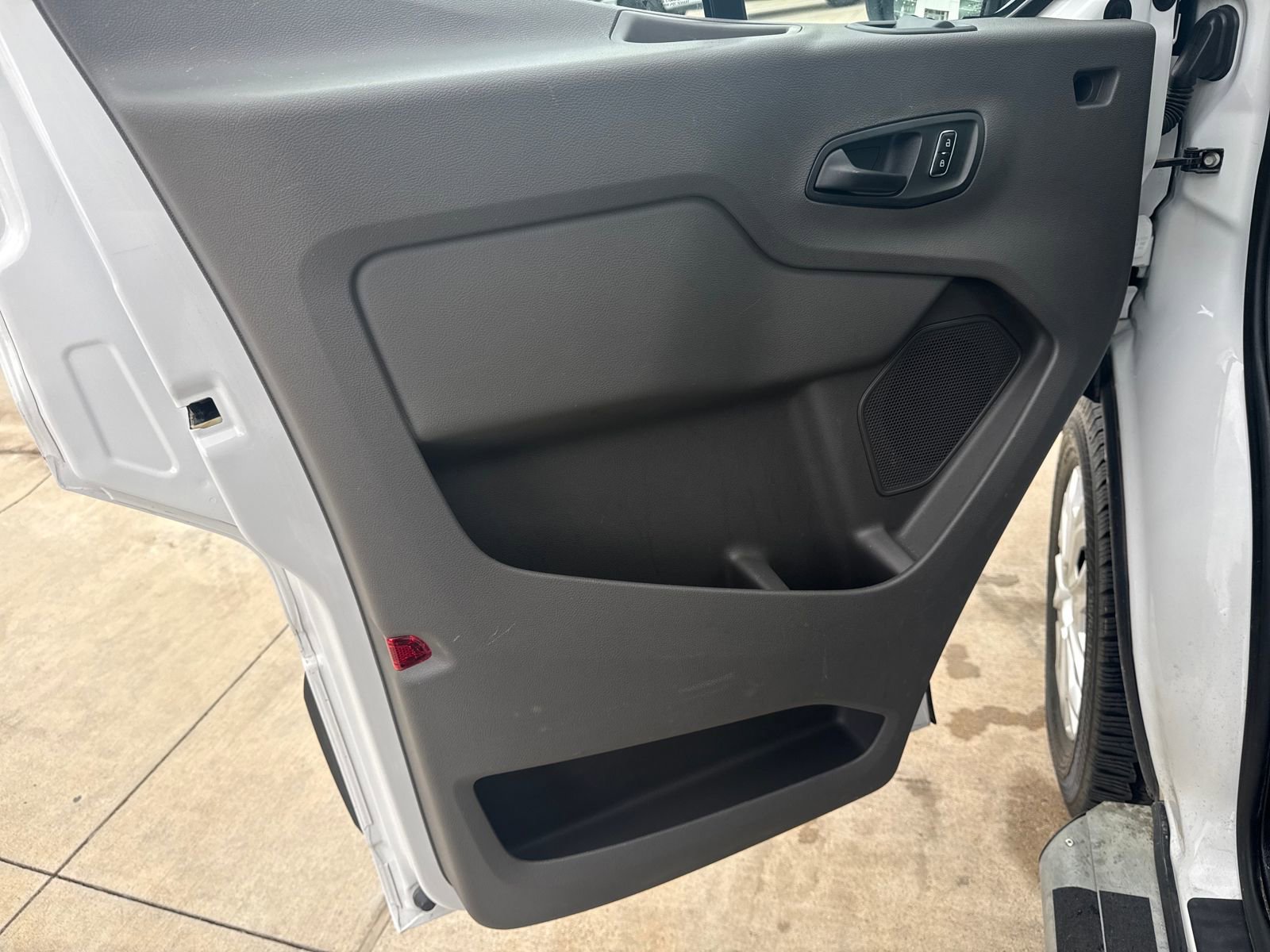Used 2024 Ford Transit 250 Low Roof w/ Exterior Upgrade Package image 10