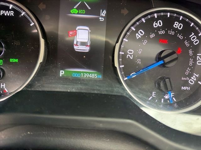 Used 2022 Toyota RAV4 XLE Premium image 22