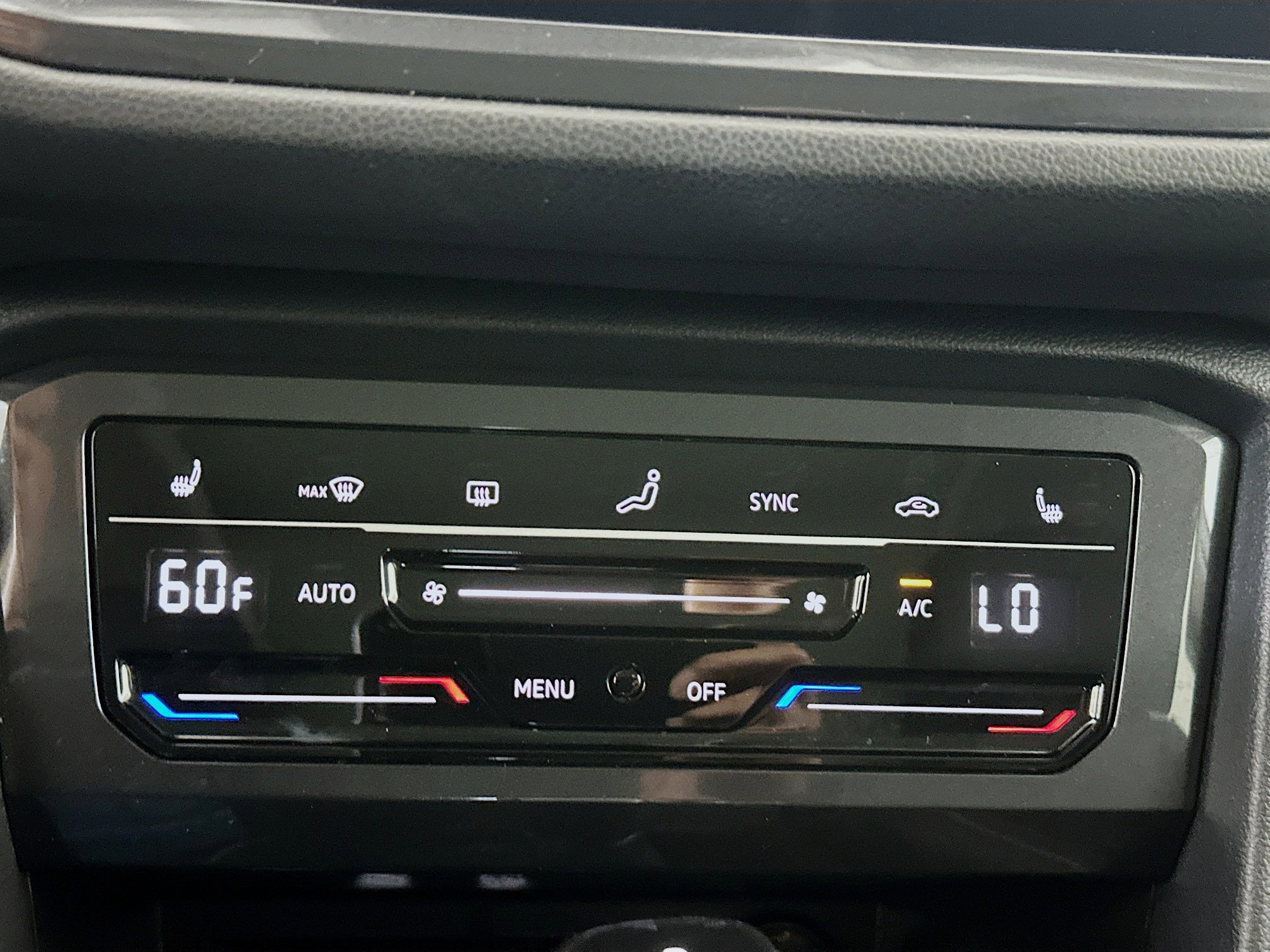 Used 2023 Volkswagen Tiguan SE w/ Panoramic Sunroof Package FWD image 23