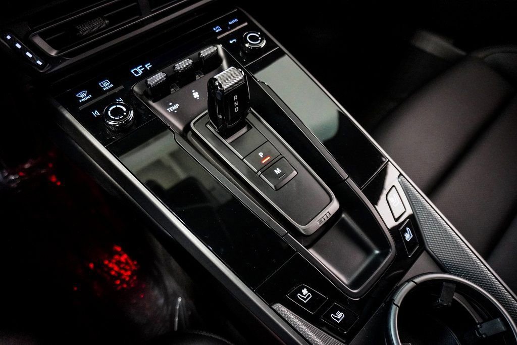 Used 2024 Porsche 911 Carrera image 40