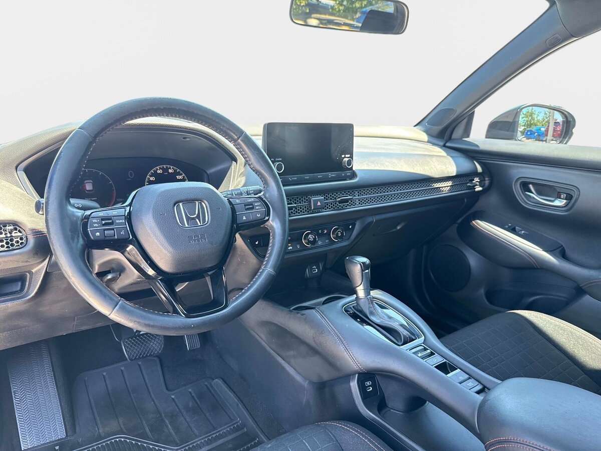 Certified 2025 Honda HR-V Sport image 15