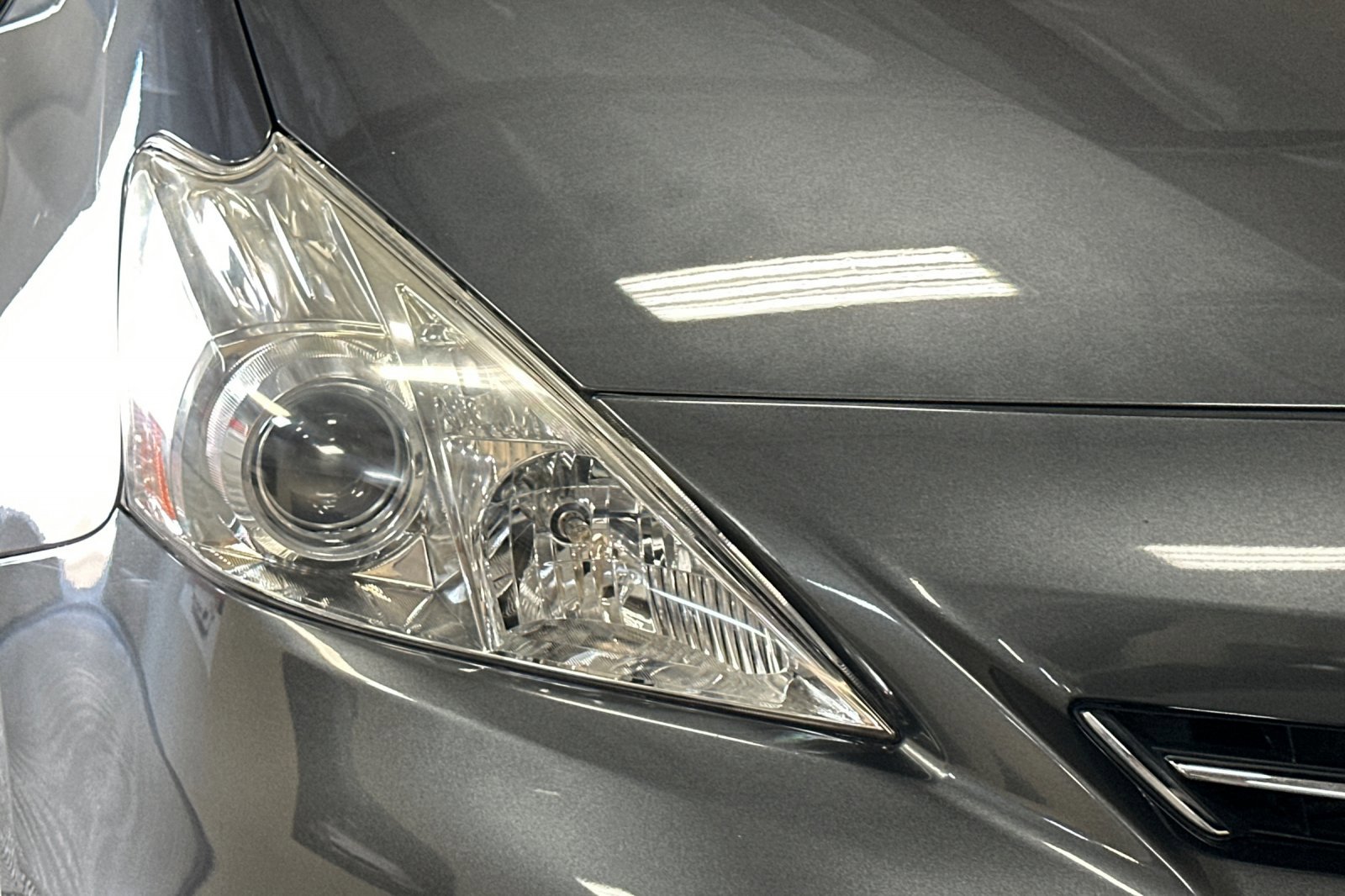 Used 2014 Toyota Prius V Three FWD image 43