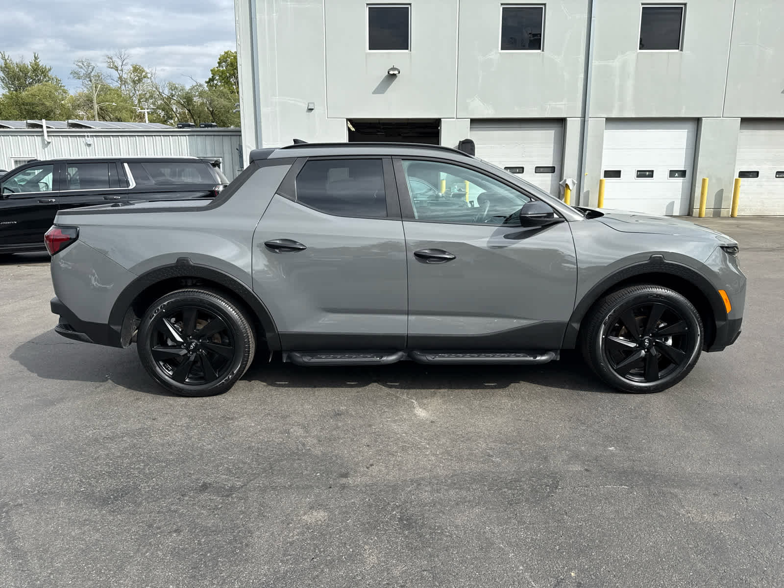 Used 2024 Hyundai Santa Cruz Night image 2