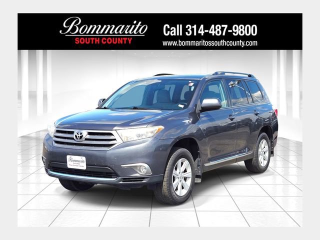 Used 2013 Toyota Highlander FWD image 1
