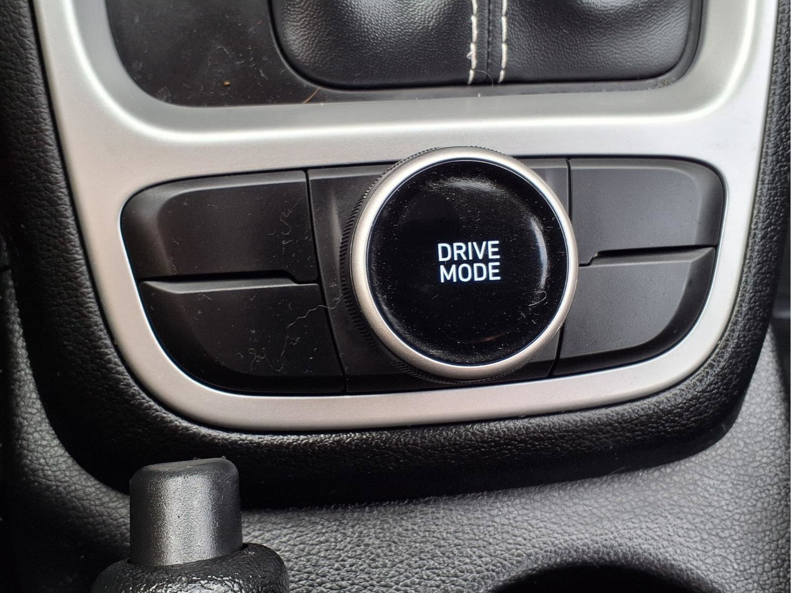 Used 2023 Hyundai Venue SEL w/ Cargo Package image 21