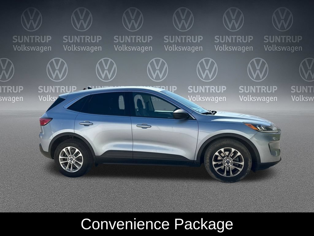 Used 2022 Ford Escape SE w/ Convenience Package FWD image 8