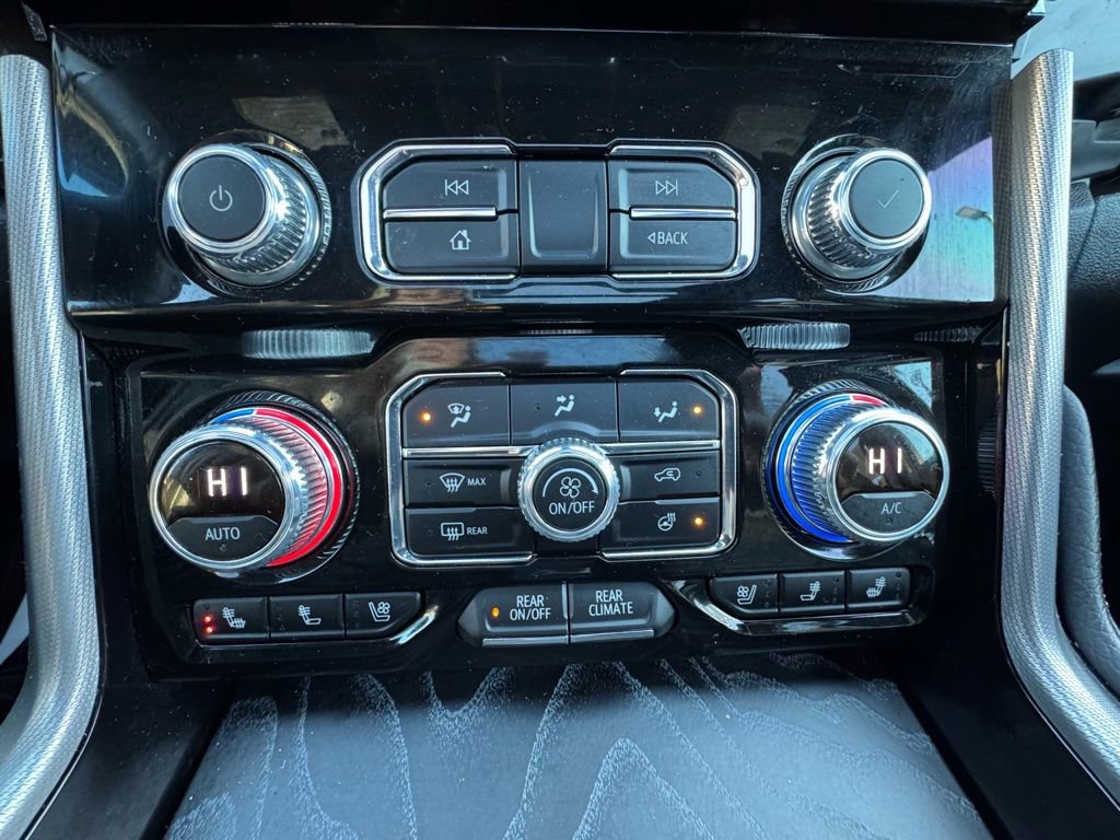 Used 2023 GMC Yukon Denali w/ Denali Reserve Package image 22