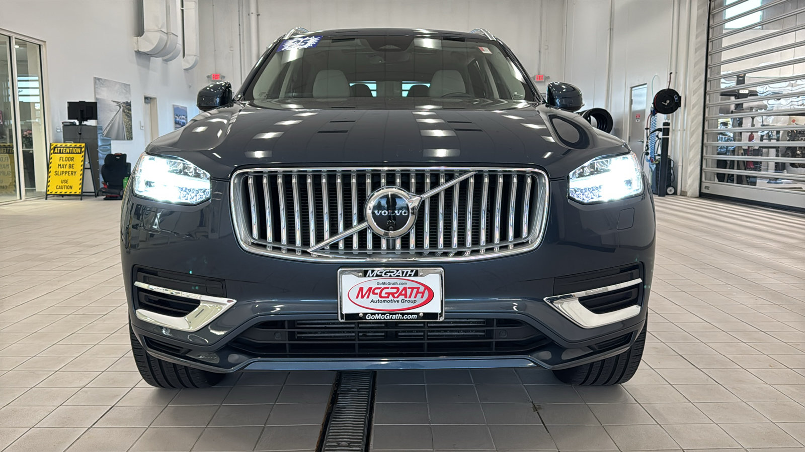 Used 2025 Volvo XC90 T8 Plus w/ Protection Package AWD/4WD image 10