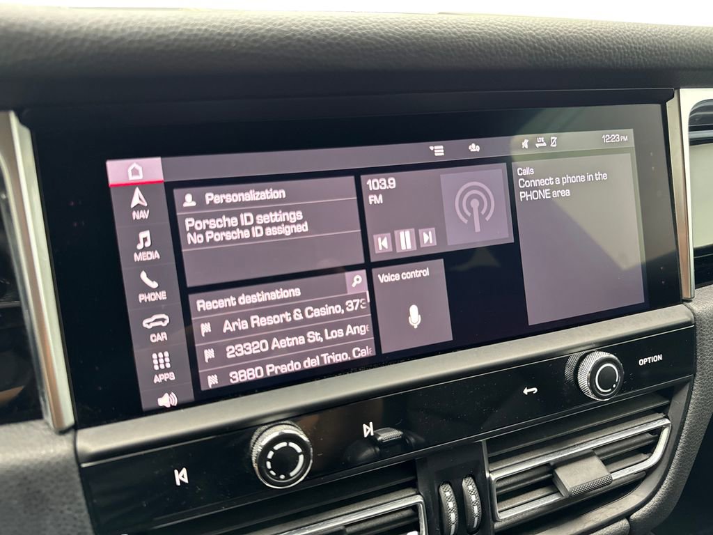 Used 2023 Porsche Macan image 62