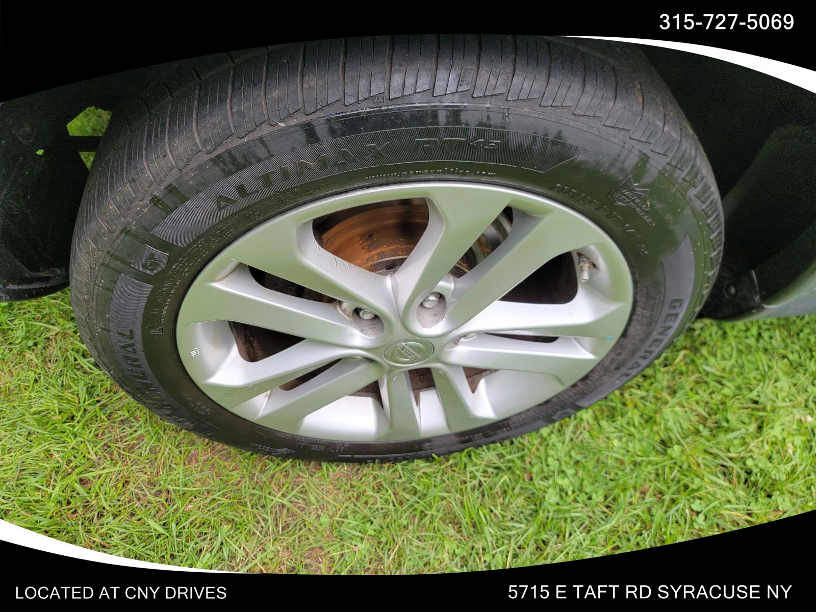 Used 2011 Nissan Juke SV FWD image 18