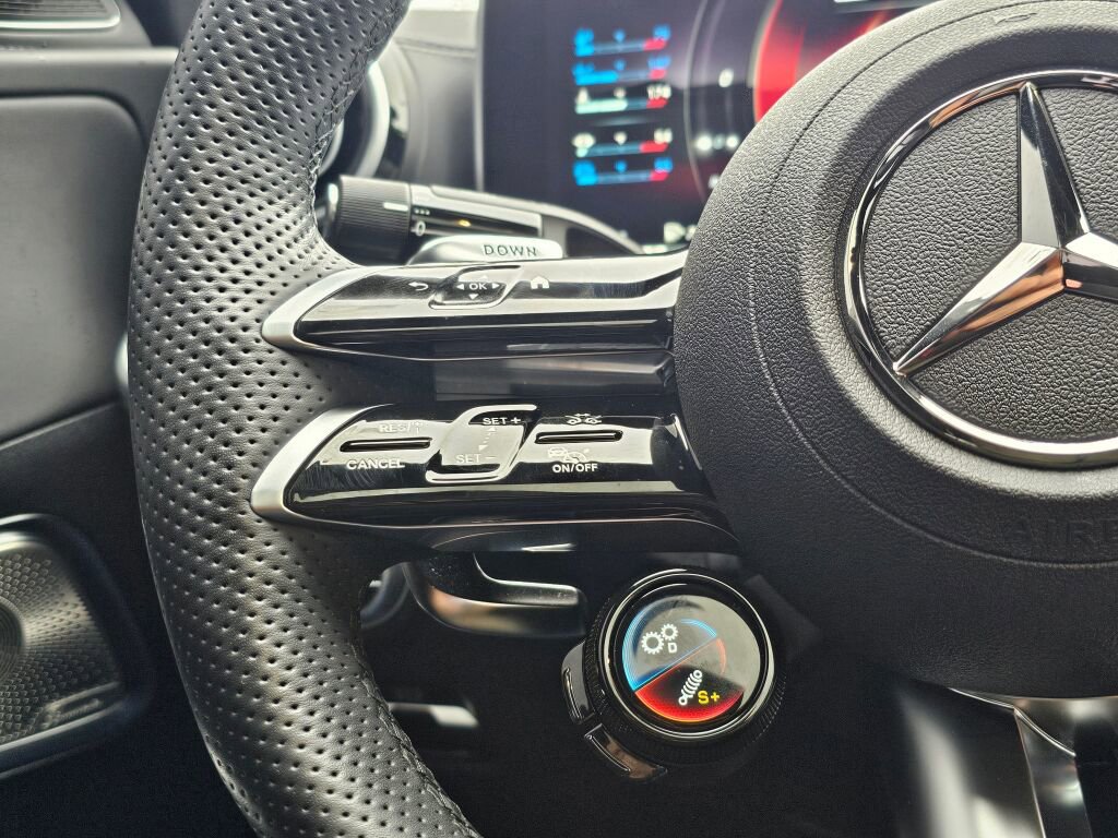 Used 2024 Mercedes-Benz C 63 AMG S image 31