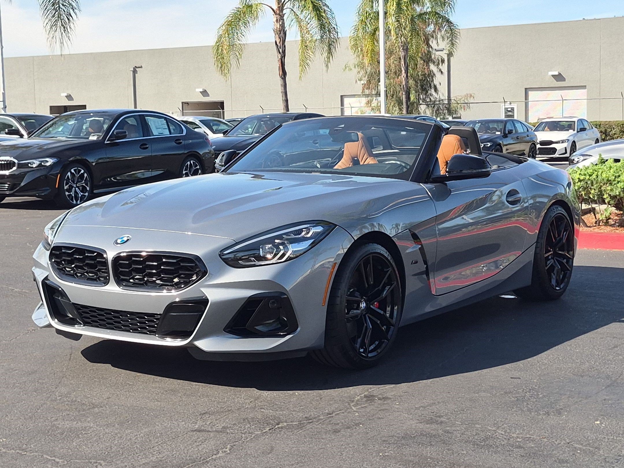 Used 2025 BMW Z4 M40i w/ Edition RWD image 5