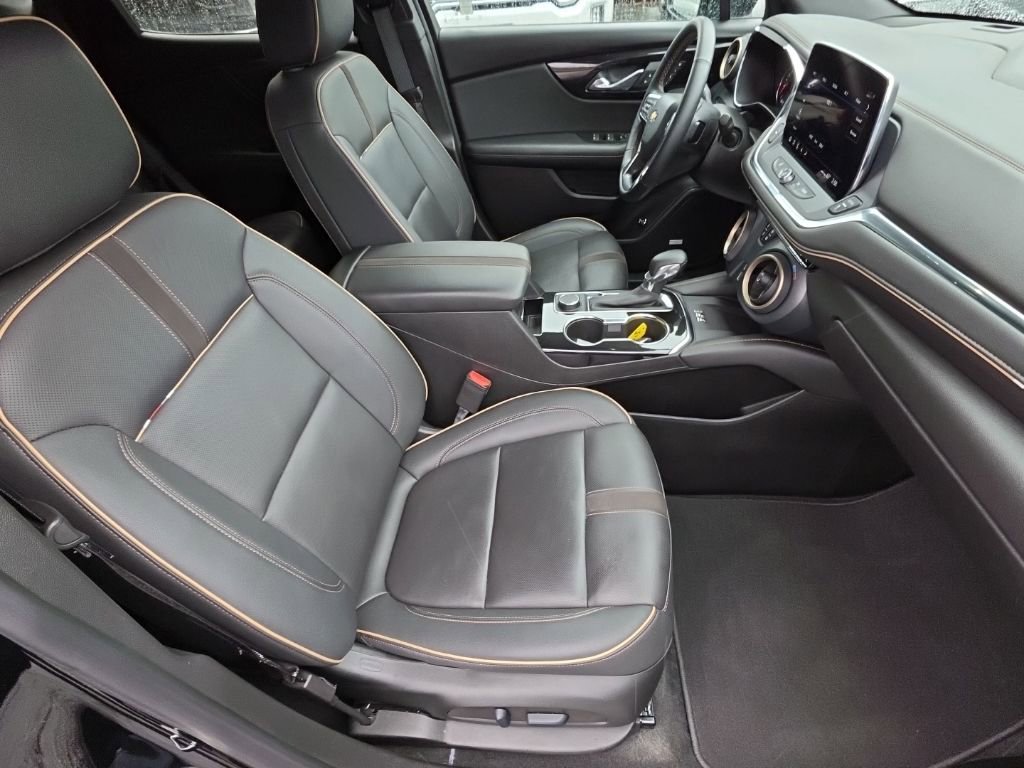 Certified 2023 Chevrolet Blazer Premier w/ Driver Confidence II Package image 32