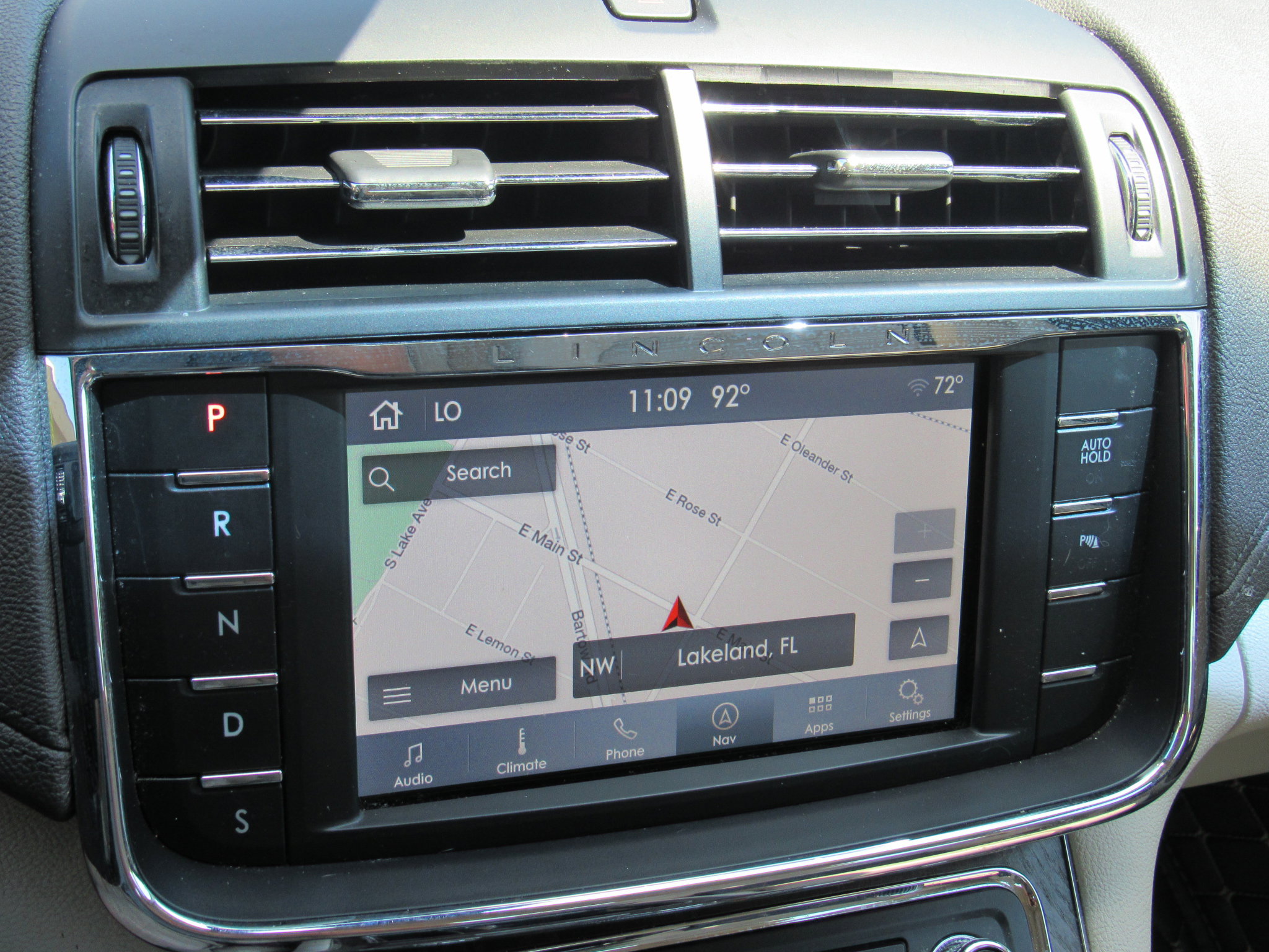 Used 2020 Lincoln Continental w/ Premium Package image 16