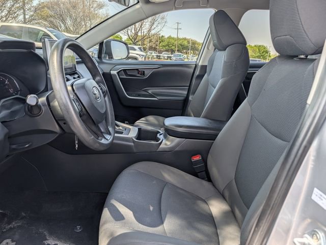 Used 2024 Toyota RAV4 LE image 25
