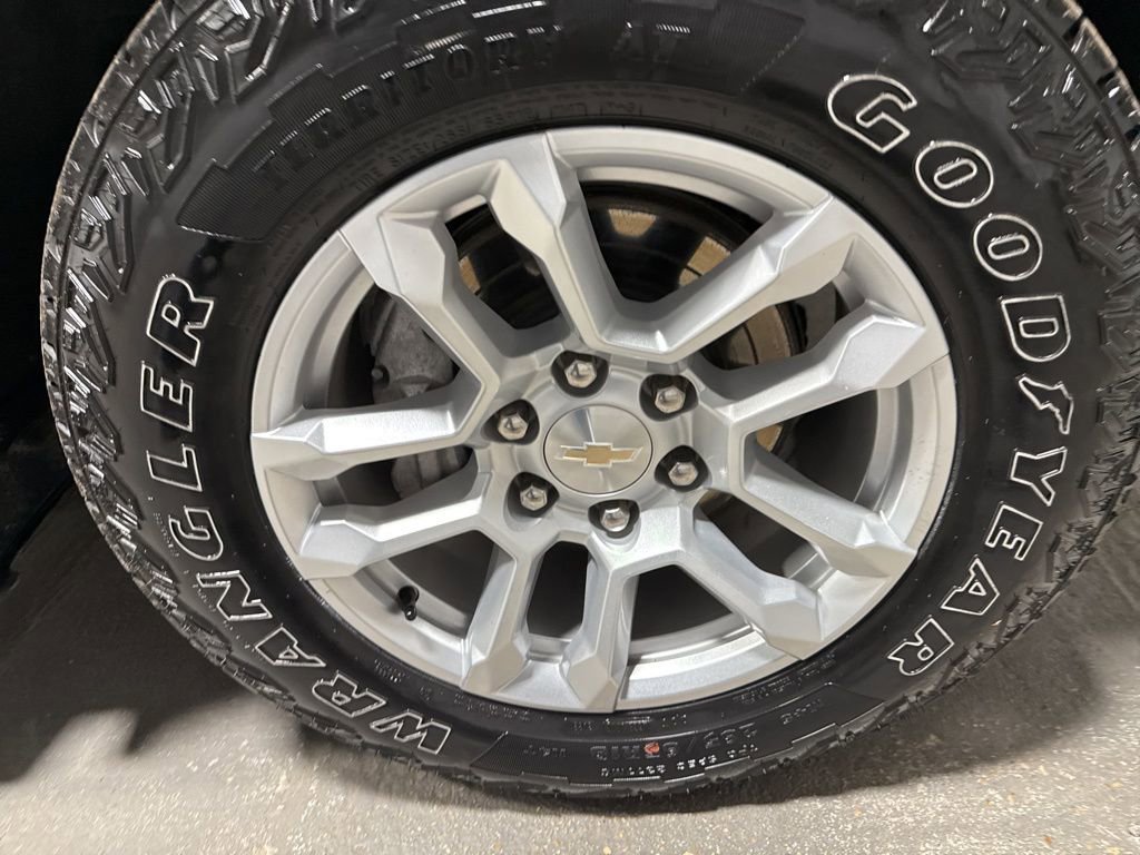 Used 2023 Chevrolet Silverado 1500 LT w/ Z71 Off-Road Package image 51