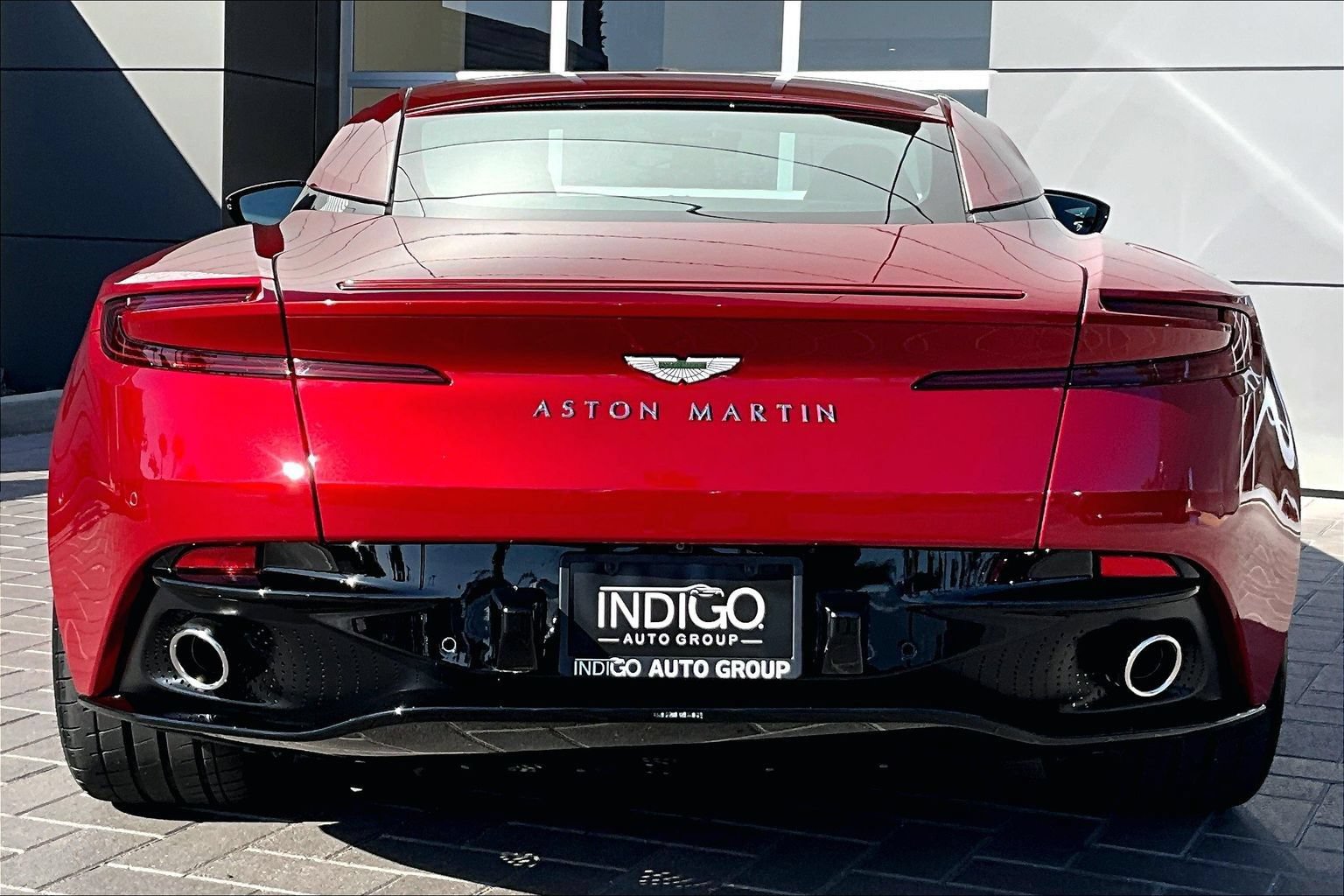 Used 2023 Aston Martin DB11 Coupe RWD image 4