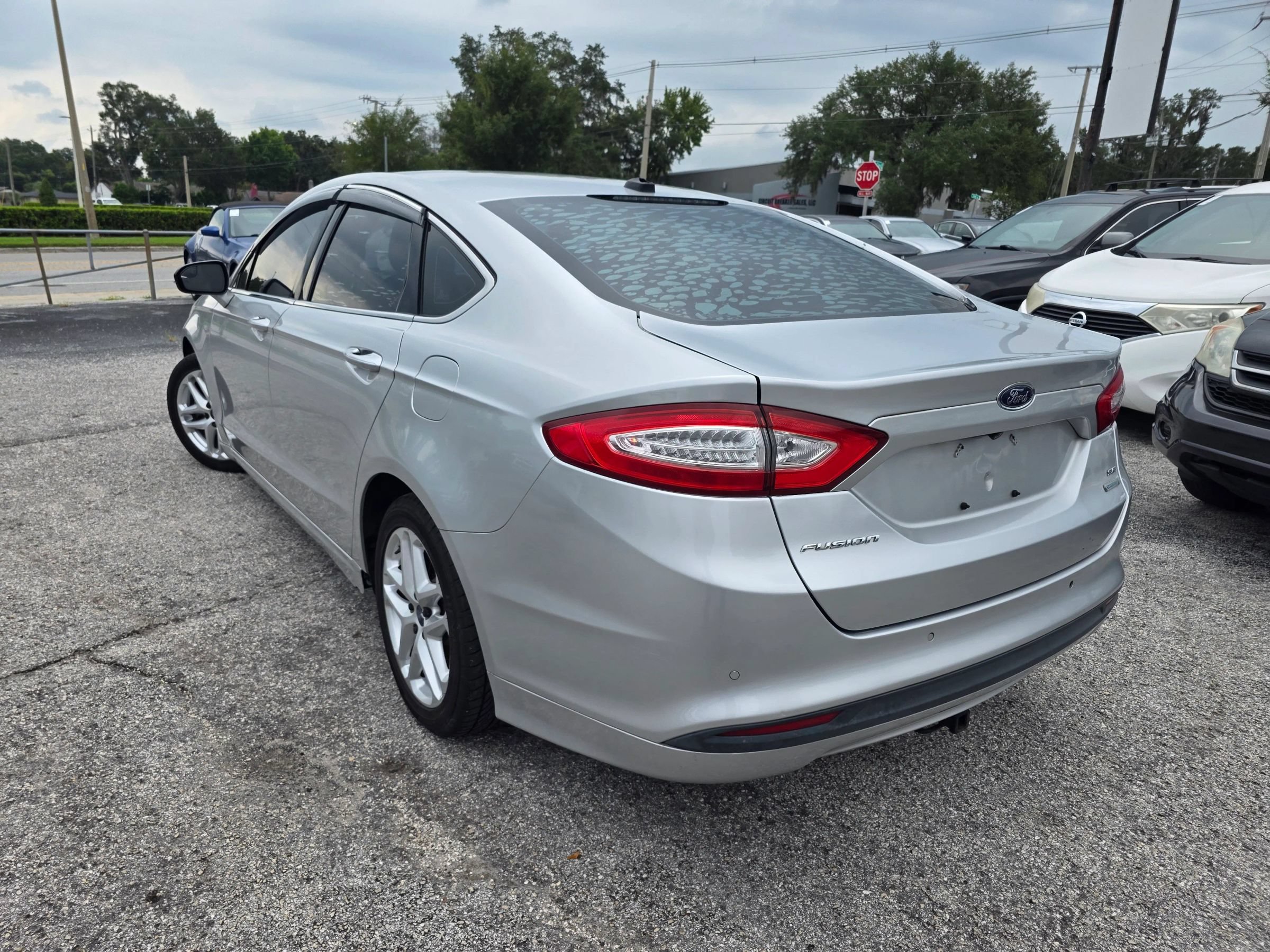 Used 2013 Ford Fusion SE FWD image 5