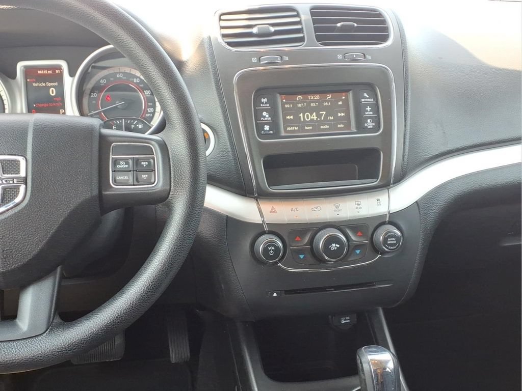 Used 2016 Dodge Journey SE w/ Flexible Seating Group FWD image 6