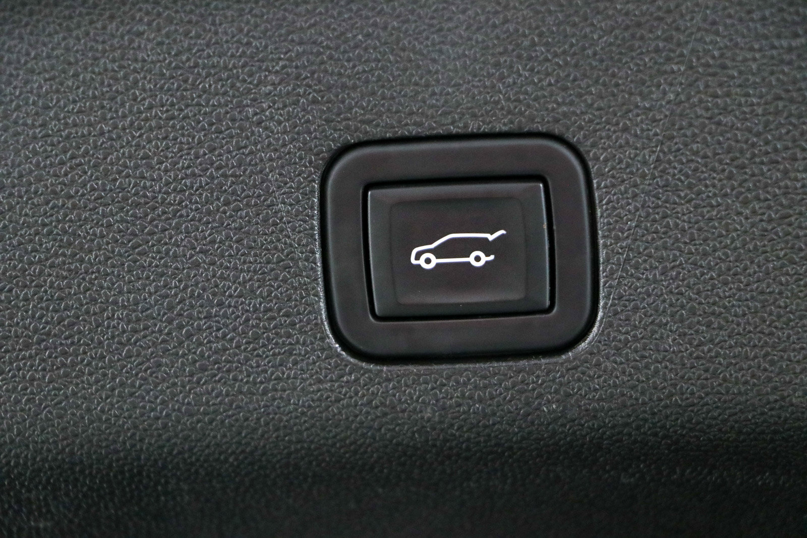 Used 2023 Chevrolet Tahoe Z71 AWD/4WD image 35