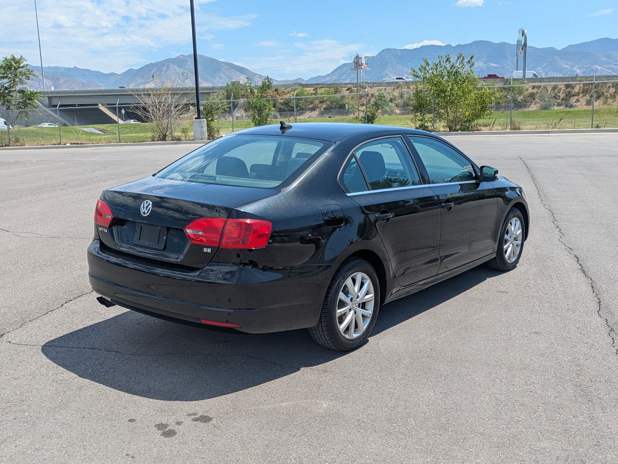 Used 2014 Volkswagen Jetta SE FWD image 3