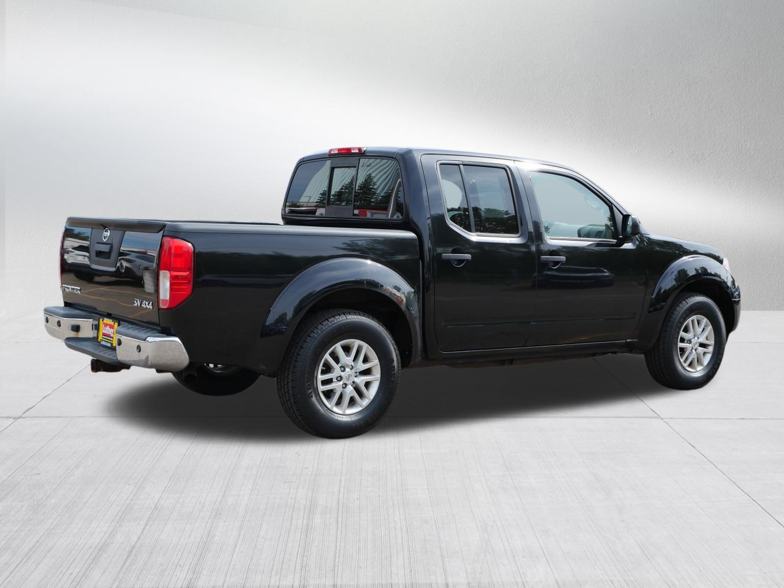 Used 2014 Nissan Frontier SV w/ SV Value Truck Package AWD/4WD image 7