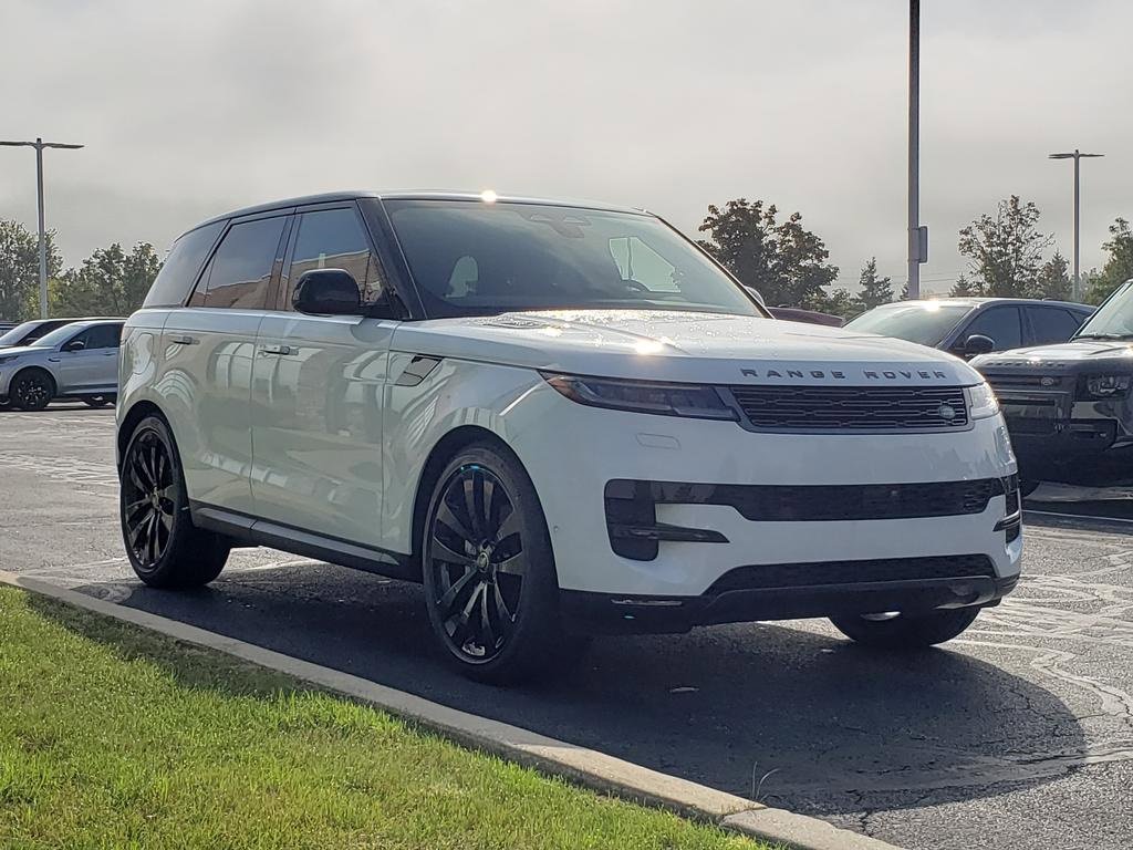 New 2025 Land Rover Range Rover Sport SE image 3