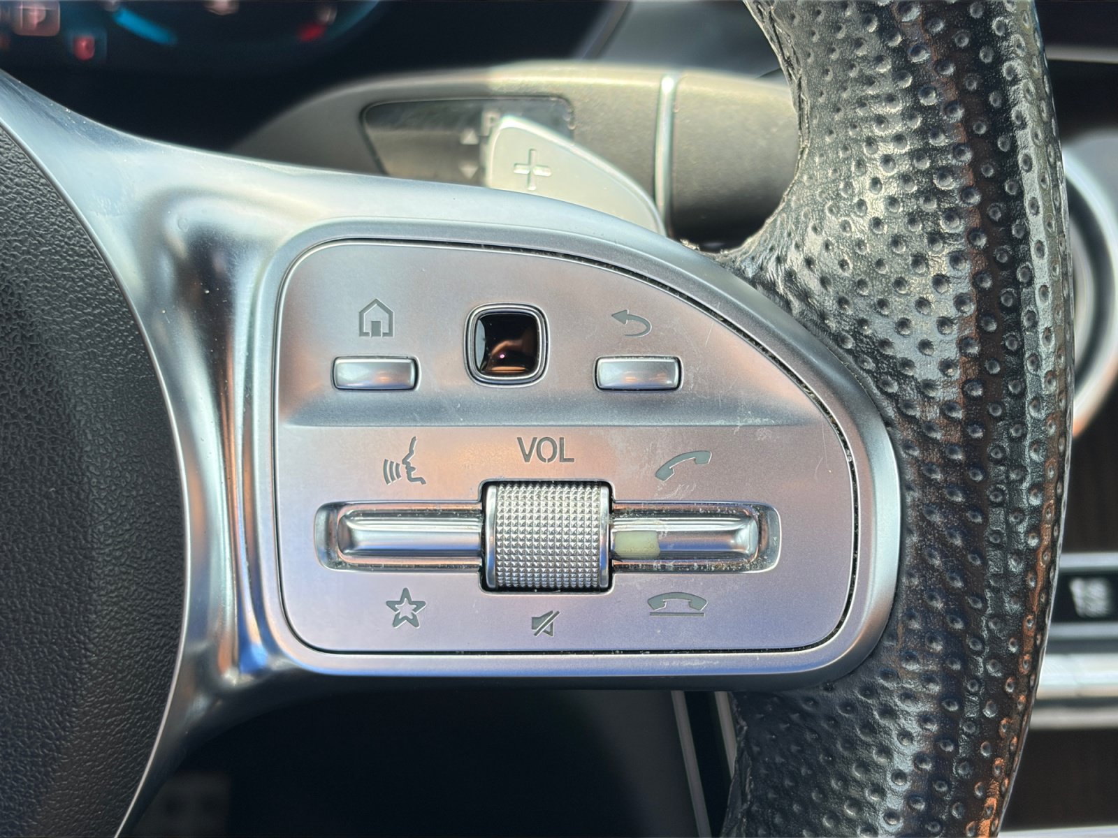 Used 2020 Mercedes-Benz C 300 4MATIC Sedan image 21