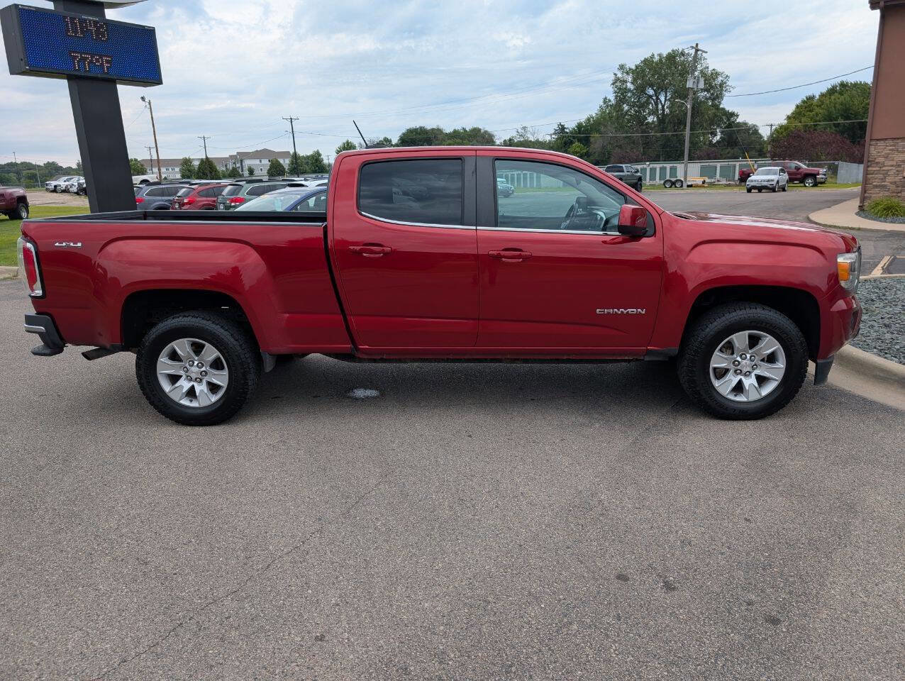 Used 2016 GMC Canyon SLE w/ SLE Convenience Package image 11