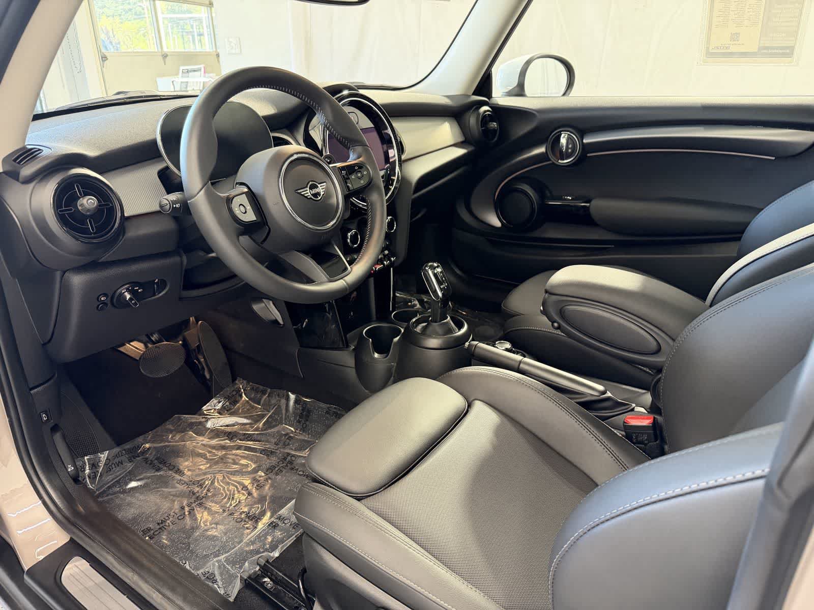 Used 2023 MINI Cooper S FWD image 9