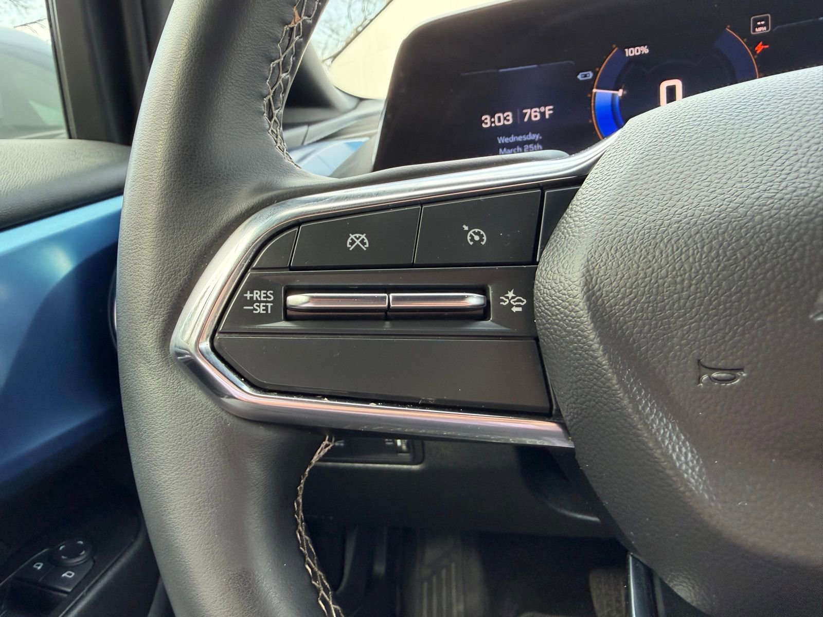 Used 2025 Chevrolet Equinox EV LT w/ Convenience Package FWD image 14