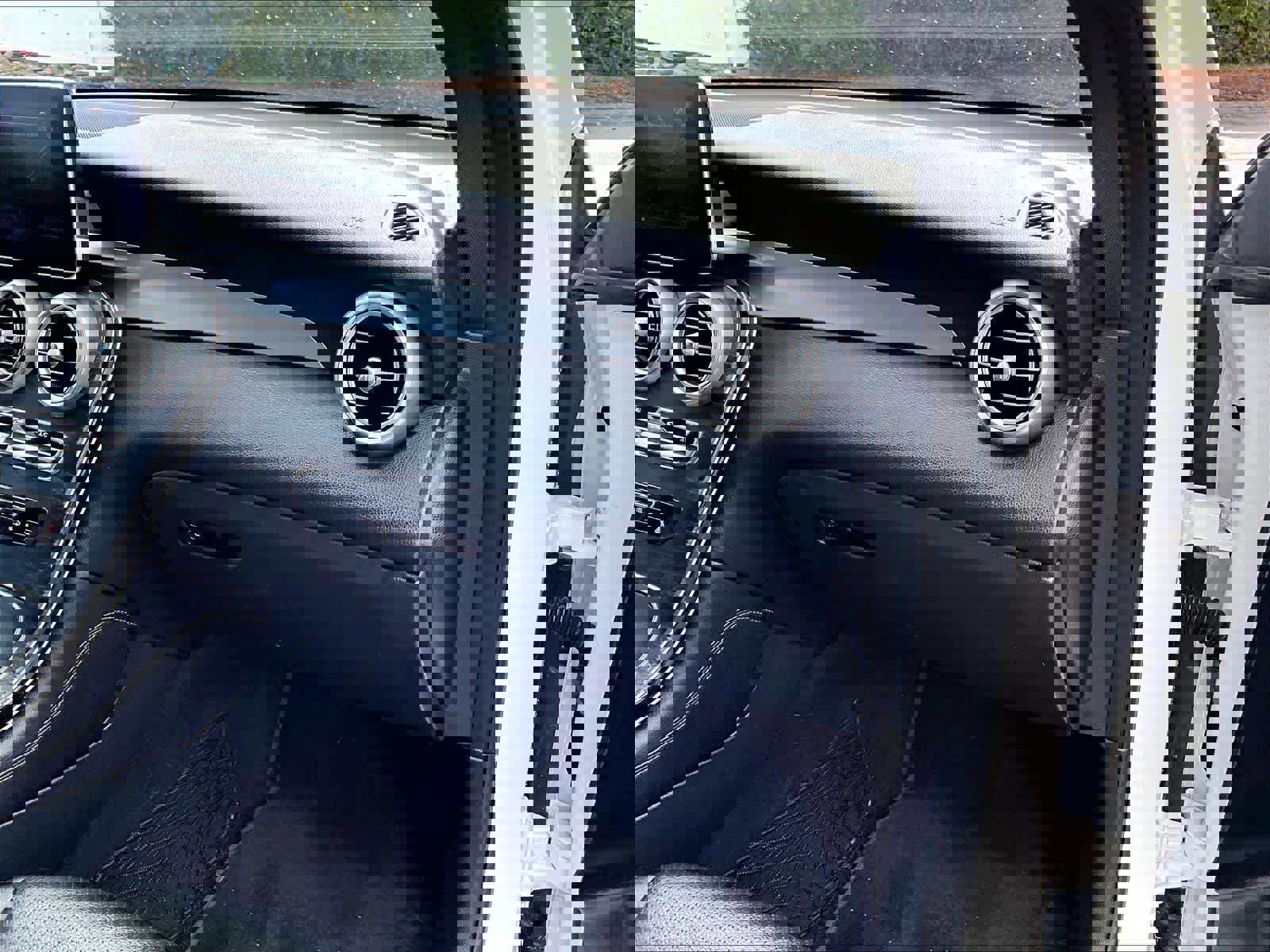 Used 2017 Mercedes-Benz GLC 300 4MATIC image 13