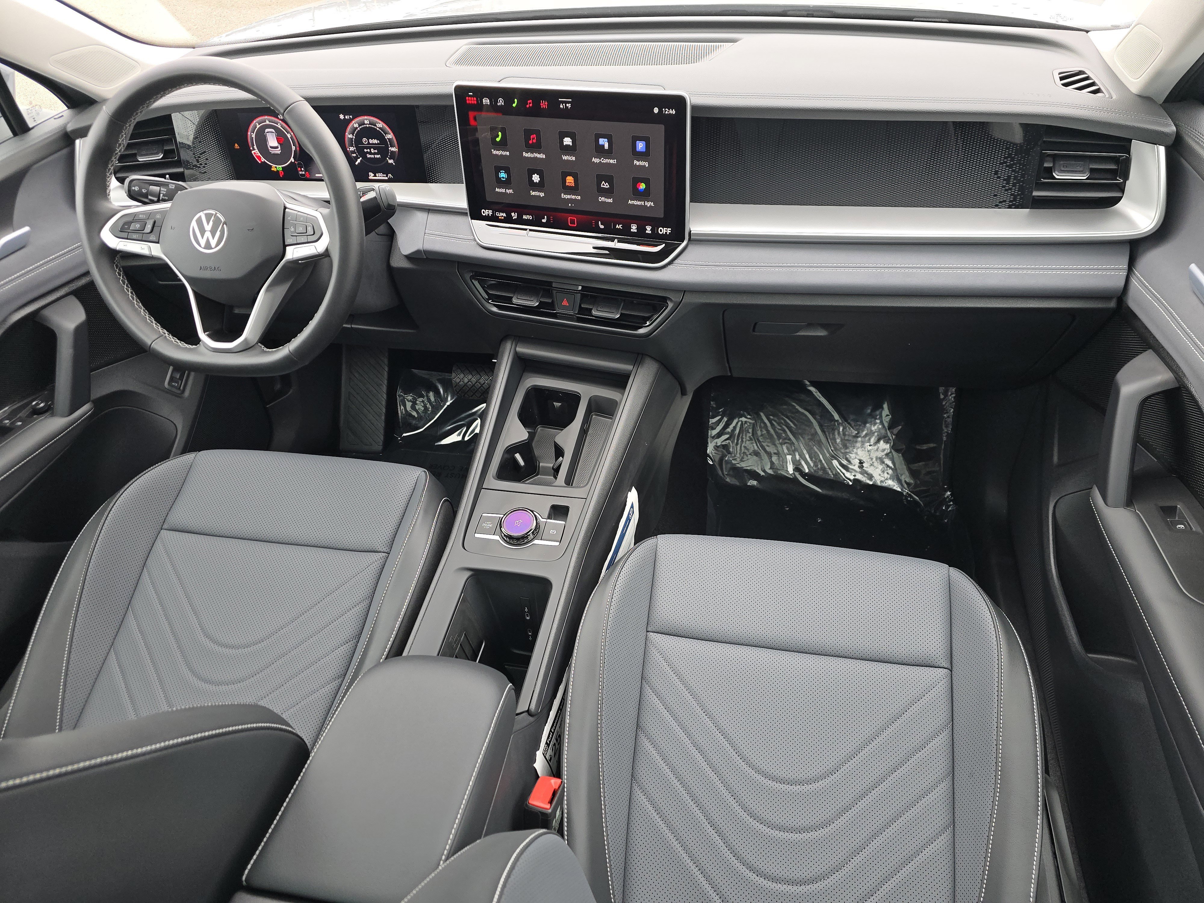 New 2026 Volkswagen Tiguan SE image 18